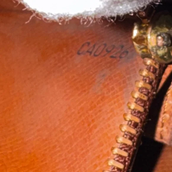 Louis Vuitton vintage Sarah wallet monogram 1996 Spain - Picture 13 of 15